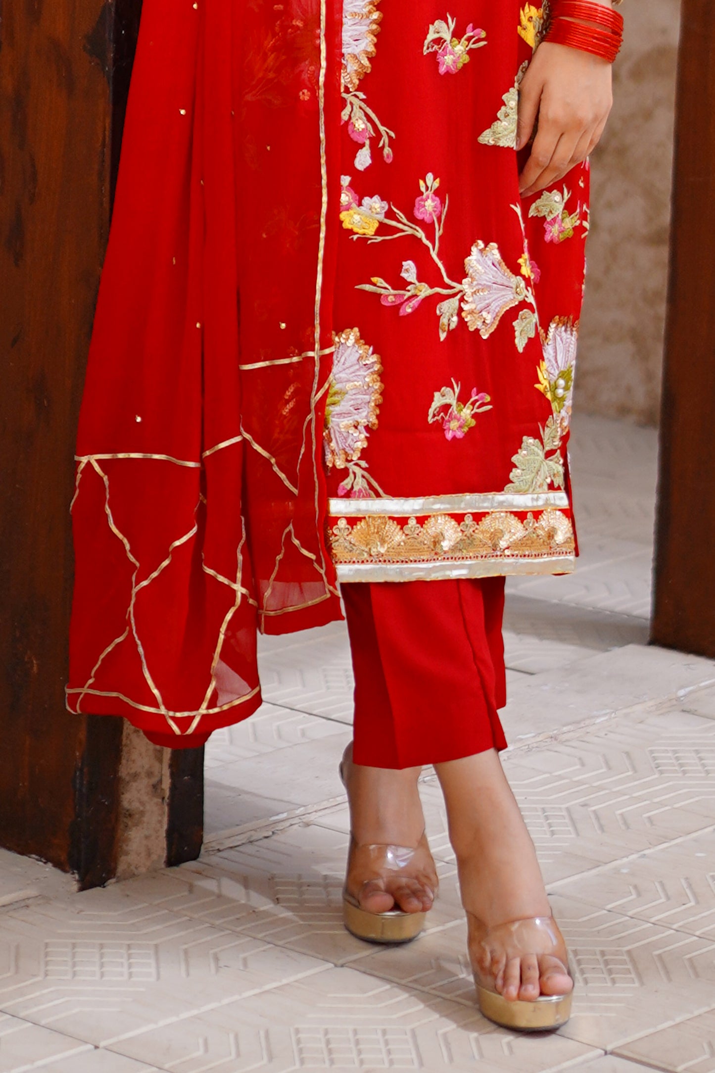 Floral Cascade (Red)